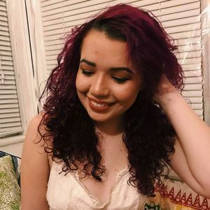 Meet your Posher, Caitlyn